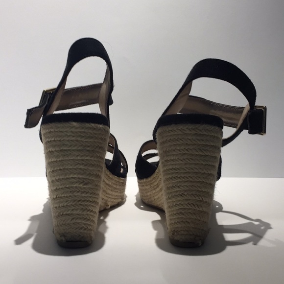 Black strapped wedge heels - Picture 3 of 6